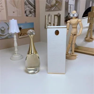 Perfume de rosa de té y jazmín